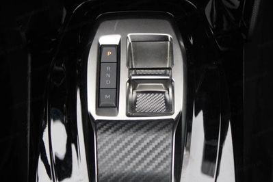 Peugeot 2008 1.2 PureTech Allure EAT8