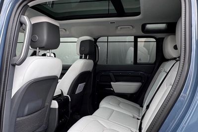 Land Rover Defender 110 D250 X-Dynamic HSE