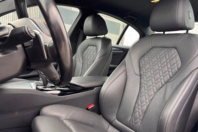 BMW Seria 5 518d M Sport