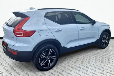 Volvo XC40 B3 Plus Dark