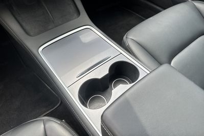 Tesla Model 3 RWD