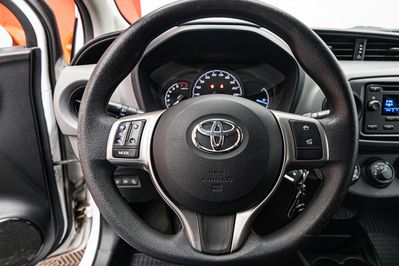 Toyota Yaris Active