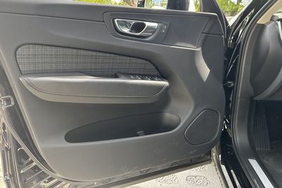 Volvo XC60 T6 Plug-In Hybrid AWD Core