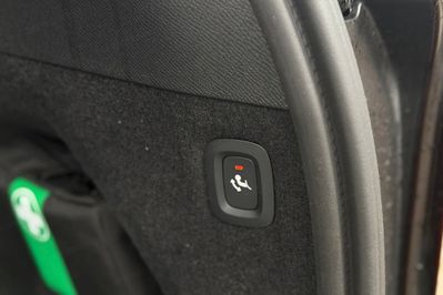 Volvo XC90 T8 AWD Plug-In Hybrid Ultra Dark 7os