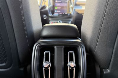 Volvo XC40 B3 Plus Dark aut