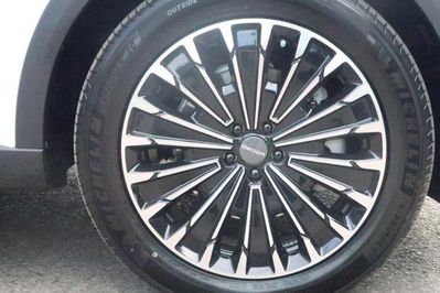 Omoda 9 1.5 Super Hybrid Exclusive AWD