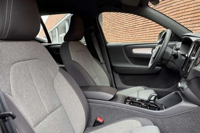 Volvo XC40 B3 Plus Dark