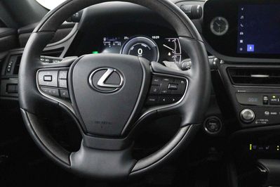 Lexus ES 300h Prestige
