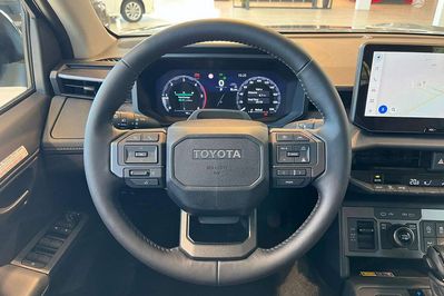 Toyota HiLux mHEV Double Cab Executive 4x4 aut