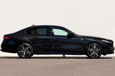 BMW Seria 5 520i mHEV aut