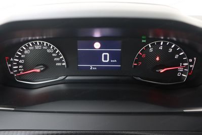 Peugeot 2008 STYLE 1.2 Turbo