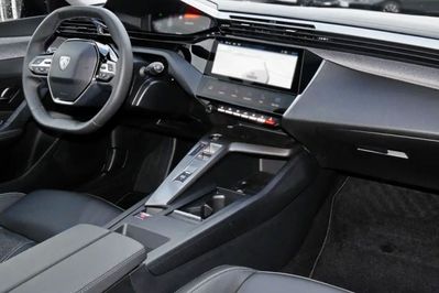 Peugeot 408 Business 1.2 mHEV e-DSC6