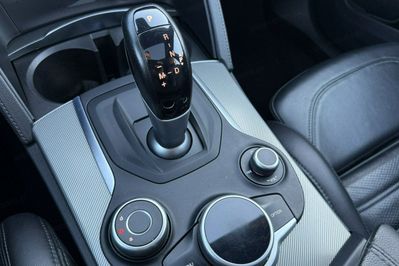 Alfa Romeo Stelvio Turbo Executive Q4