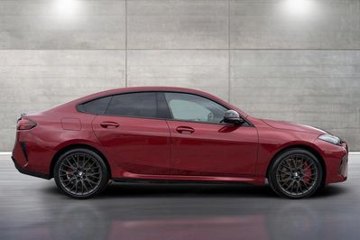 BMW Seria 2 220i mHEV aut
