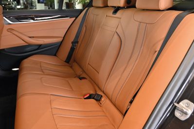 BMW Seria 5 530i xDrive Luxury Line