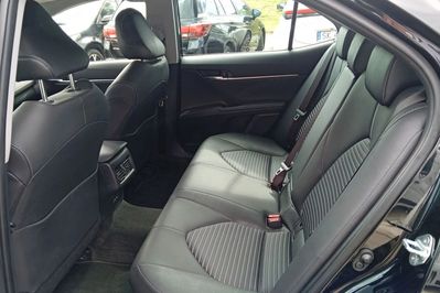 Toyota Camry 2.5 Hybrid Prestige Cvt