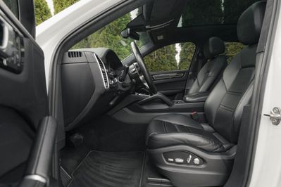 Porsche Cayenne Standard