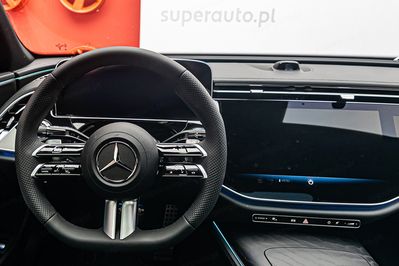 Mercedes Klasa E 200 4-Matic AMG