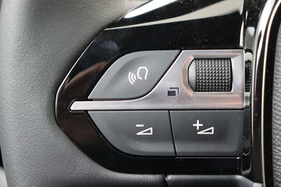 Peugeot 2008 STYLE 1.2 Turbo