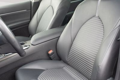 Toyota Camry 2.5 Hybrid CVT