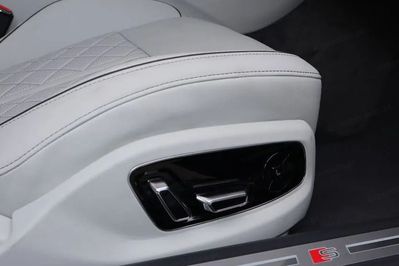 Audi A8 L 60 TFSI e quattro Tiptr.