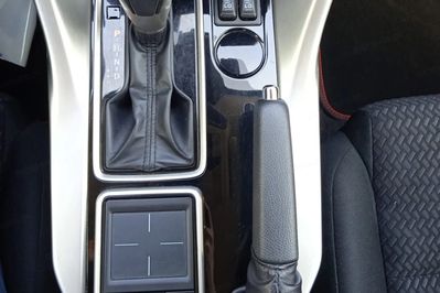 Mitsubishi Eclipse Cross 1.5 T GPF  Invite Plus CVT