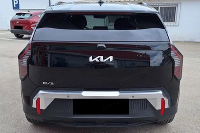 Kia EV3 81.4kWh Earth
