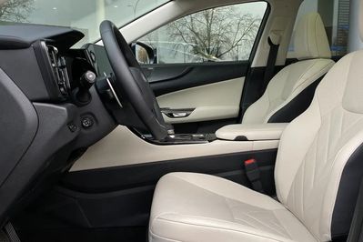 Lexus NX 350h Omotenashi 2.5 Hybrid AWD