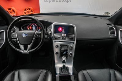 Volvo XC60 D4 Momentum Plus