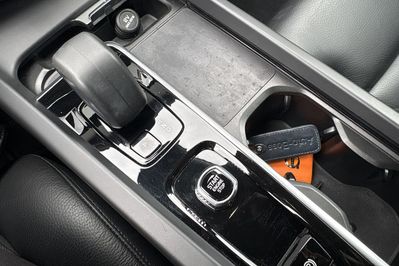 Volvo XC60 B4 B Plus Dark