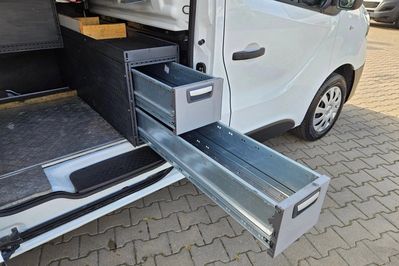 Renault Trafic L1H1 Zabudowa warsztatowa