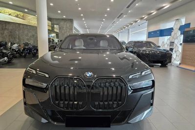 BMW Seria 7 740d xDrive M Sport