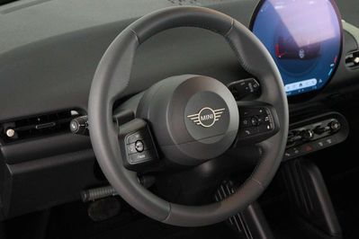Mini Mini Cooper E Linia Essential