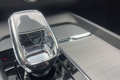 Volvo XC60 B5 B AWD Plus Dark aut