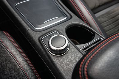 Mercedes CLA 220 4-Matic