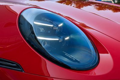 Porsche 911 Carrera 4 GTS