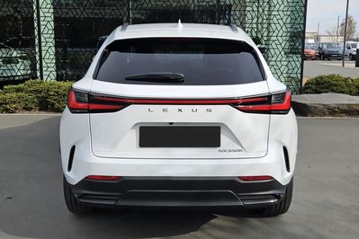Lexus NX 350h Prestige 2WD