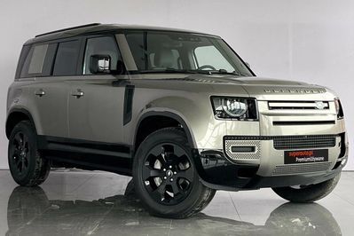 Land Rover Defender 110 D300 X-Dynamic SE