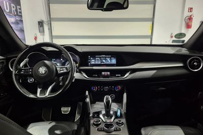 Alfa Romeo Stelvio 2.0 Turbo Veloce Q4 aut