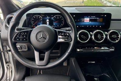 Mercedes GLB 200