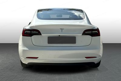 Tesla Model 3 RWD