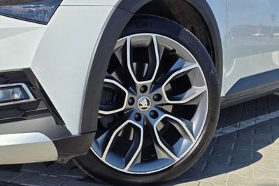 Skoda Superb 2.0 TDI 4x4 Scout DSG