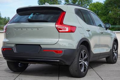 Volvo XC40 B4 Plus Dark