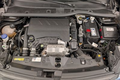 Peugeot 2008 ALLURE 1.2 PureTech