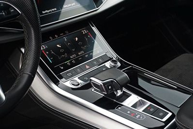 Audi Q8 45 TDI quattro S Line