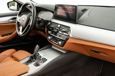 BMW Seria 5 Touring 520i