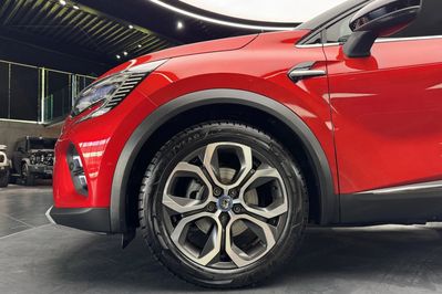 Renault Captur 1.6 E-Tech Intens