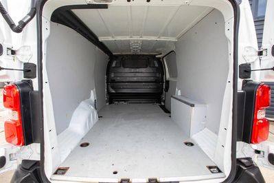 Peugeot Expert L2H1 AT