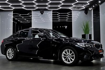 BMW Seria 3 318i Advantage aut