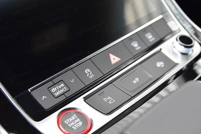 Audi Q7 50 TDI quattro S Line